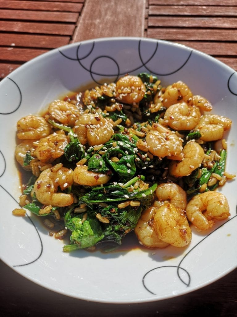Garnelen mit Vollkornreis: schnelles Rezept
